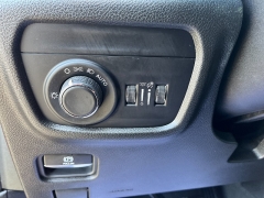 Used 2023  Jeep Grand Cherokee Altitude 4x4 at Chip Wynn Motors near Paducah&comma; KY