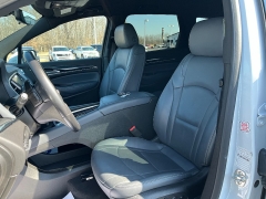 Used 2024  Buick Enclave FWD 4dr Premium at Chip Wynn Motors near Paducah&comma; KY