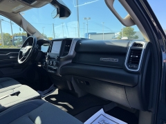 Used 2020  Ram 1500 Big Horn 4x4 Crew Cab 5'7" Box at Chip Wynn Motors near Paducah&comma; KY