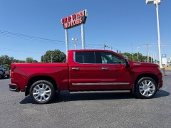 Used 2024  Chevrolet Silverado 1500 4WD Crew Cab 147" High Country at Chip Wynn Motors near Paducah&comma; KY
