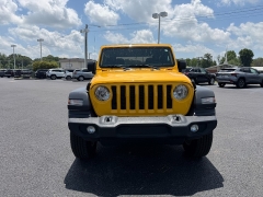 Used 2018  Jeep Wrangler Sport 4x4 at Chip Wynn Motors near Paducah&comma; KY