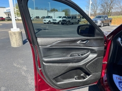 Used 2023  Jeep Grand Cherokee Altitude 4x4 at Chip Wynn Motors near Paducah&comma; KY