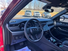 Used 2023  Jeep Grand Cherokee Altitude 4x4 at Chip Wynn Motors near Paducah&comma; KY