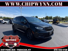 Used 2023  Chrysler Pacifica Touring L FWD at Chip Wynn Motors near Paducah&comma; KY