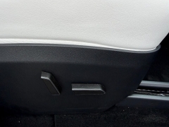 Used 2024  Tesla Model Y Long Range AWD at Chip Wynn Motors near Paducah&comma; KY