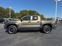 Used 2024  Toyota Tacoma 4WD Hybrid Double Cab Bed AT &lpar;Natl&rpar; at Chip Wynn Motors near Paducah&comma; KY