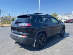 Used 2021  Jeep Cherokee Altitude 4x4 at Chip Wynn Motors near Paducah&comma; KY