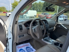 Used 2011  Nissan Pathfinder 4d SUV 4WD SV at Chip Wynn Motors near Paducah&comma; KY