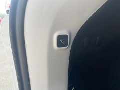Used 2020  Jeep Cherokee Limited 4x4 at Chip Wynn Motors near Paducah&comma; KY
