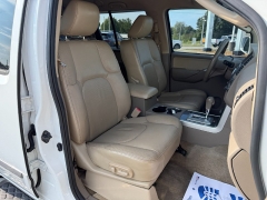 Used 2011  Nissan Pathfinder 4d SUV 4WD SV at Chip Wynn Motors near Paducah&comma; KY