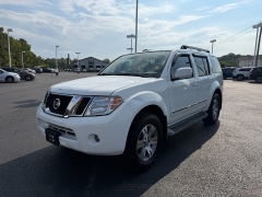 Used 2011  Nissan Pathfinder 4d SUV 4WD SV at Chip Wynn Motors near Paducah&comma; KY