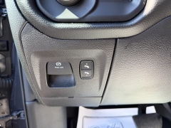 Used 2020  Ram 1500 Big Horn 4x4 Crew Cab 5'7" Box at Chip Wynn Motors near Paducah&comma; KY