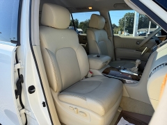 Used 2013  INFINITI QX56 4d SUV 4WD at Chip Wynn Motors near Paducah&comma; KY