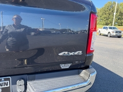 Used 2020  Ram 1500 Big Horn 4x4 Crew Cab 5'7" Box at Chip Wynn Motors near Paducah&comma; KY