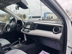 Used 2018  Toyota RAV4 XLE FWD &lpar;Natl&rpar; at Chip Wynn Motors near Paducah&comma; KY