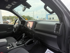 Used 2023  Nissan Frontier Crew Cab 4x4 SV Auto &ast;Ltd Avail&ast; at Chip Wynn Motors near Paducah&comma; KY