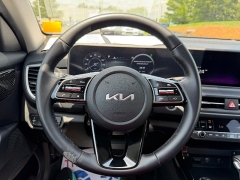 Used 2024  Kia Seltos EX IVT AWD at Chip Wynn Motors near Paducah&comma; KY