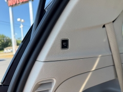 Used 2023  Chrysler Pacifica Limited FWD at Chip Wynn Motors near Paducah&comma; KY