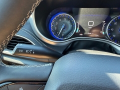 Used 2023  Chrysler Pacifica Touring L FWD at Chip Wynn Motors near Paducah&comma; KY