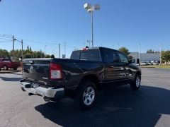 Used 2020  Ram 1500 Big Horn 4x4 Crew Cab 5'7" Box at Chip Wynn Motors near Paducah&comma; KY