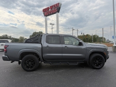 Used 2023  Nissan Frontier Crew Cab 4x4 SV Auto &ast;Ltd Avail&ast; at Chip Wynn Motors near Paducah&comma; KY