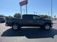 Used 2020  Ram 1500 Big Horn 4x4 Crew Cab 5'7" Box at Chip Wynn Motors near Paducah&comma; KY
