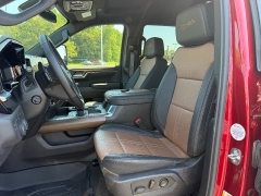Used 2024  Chevrolet Silverado 1500 4WD Crew Cab 147" High Country at Chip Wynn Motors near Paducah&comma; KY