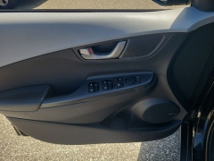 Used 2021  Hyundai Kona Limited DCT FWD at Maxx Loans near St&period; Adrian&comma; MI