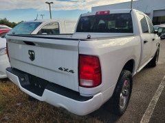 Used 2019  Ram 1500 Classic Express 4x4 Crew Cab 5'7" Box at Maxx Loans near St&period; Adrian&comma; MI