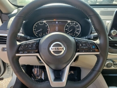 Used 2022  Nissan Altima 2&period;5 SL Sedan at Maxx Loans near St&period; Adrian&comma; MI