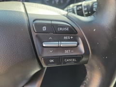 Used 2021  Hyundai Kona Limited DCT FWD at Maxx Loans near St&period; Adrian&comma; MI