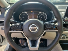 Used 2022  Nissan Altima 2&period;5 SL Sedan at Maxx Loans near St&period; Adrian&comma; MI