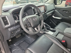Used 2024  Nissan Frontier Crew Cab 4x4 SL at Maxx Loans near St&period; Adrian&comma; MI