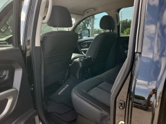 Used 2017  Nissan Titan XD 4x2 Gas Crew Cab SV at Maxx Loans near St&period; Adrian&comma; MI
