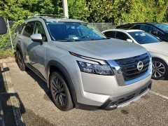 Used 2025  Nissan Pathfinder SL 2WD at Maxx Loans near St&period; Adrian&comma; MI