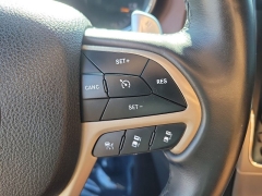 Used 2017  Jeep Grand Cherokee 4d SUV 2WD Summit at Maxx Loans near St&period; Adrian&comma; MI