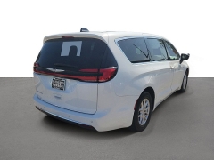 Used 2024  Chrysler Pacifica Touring FWD at Maxx Loans near St&period; Adrian&comma; MI