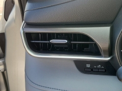 Used 2023  Toyota Highlander L FWD &lpar;Natl&rpar; at Maxx Loans near St&period; Adrian&comma; MI