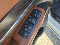 Used 2017  Jeep Grand Cherokee 4d SUV 2WD Summit at Maxx Loans near St&period; Adrian&comma; MI