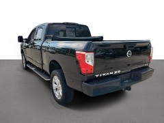 Used 2017  Nissan Titan XD 4x2 Gas Crew Cab SV at Maxx Loans near St&period; Adrian&comma; MI