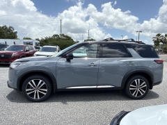 Used 2024  Nissan Pathfinder Platinum 2WD at Maxx Loans near St&period; Adrian&comma; MI