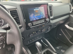 Used 2024  Nissan Frontier Crew Cab 4x4 SL at Maxx Loans near St&period; Adrian&comma; MI