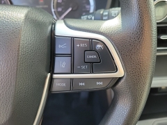 Used 2023  Toyota Highlander L FWD &lpar;Natl&rpar; at Maxx Loans near St&period; Adrian&comma; MI