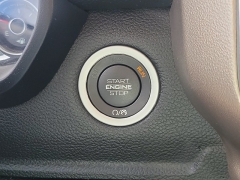 Used 2020  Ram 1500 4WD Crew Cab Laramie at Maxx Loans near St&period; Adrian&comma; MI