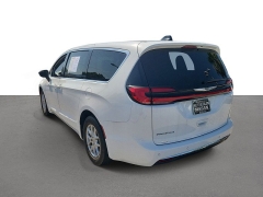Used 2024  Chrysler Pacifica Touring FWD at Maxx Loans near St&period; Adrian&comma; MI
