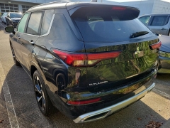 Used 2025  Mitsubishi Outlander Plug-In Hybrid SEL Black Edition S-AWC at Maxx Loans near St&period; Adrian&comma; MI