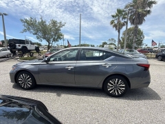 Used 2024  Nissan Altima 2&period;5 SV Sedan at Maxx Loans near St&period; Adrian&comma; MI