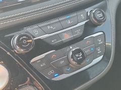 Used 2024  Chrysler Pacifica Touring FWD at Maxx Loans near St&period; Adrian&comma; MI
