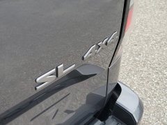 Used 2024  Nissan Frontier Crew Cab 4x4 SL at Maxx Loans near St&period; Adrian&comma; MI