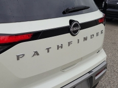Used 2022  Nissan Pathfinder SL 2WD at Maxx Loans near St&period; Adrian&comma; MI